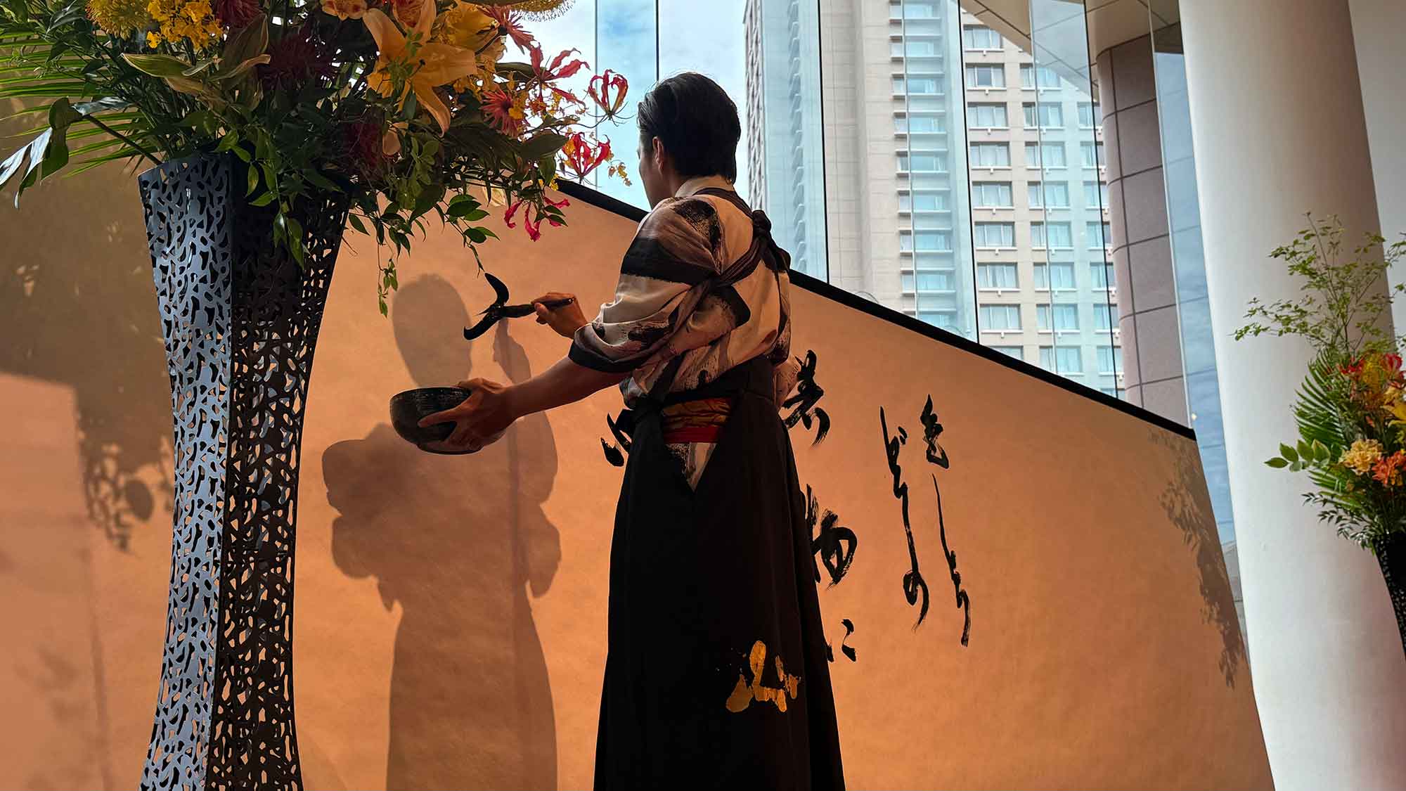 書道パフォーマンス　夢　日本和装 02