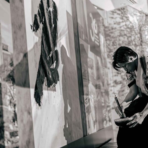 プロジェクションマッピング　書道パフォーマンス　精神集中